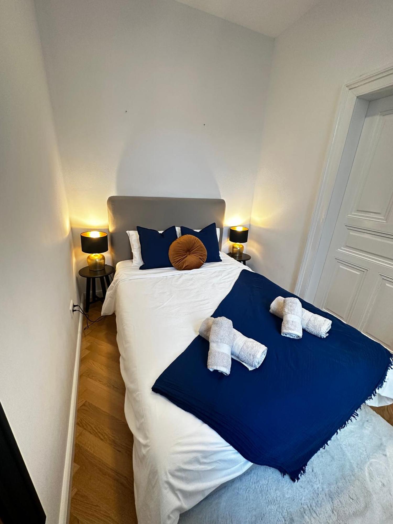 Luxury 3 Bedroom Apartment Near Schoenbrunn Palace Відень Екстер'єр фото